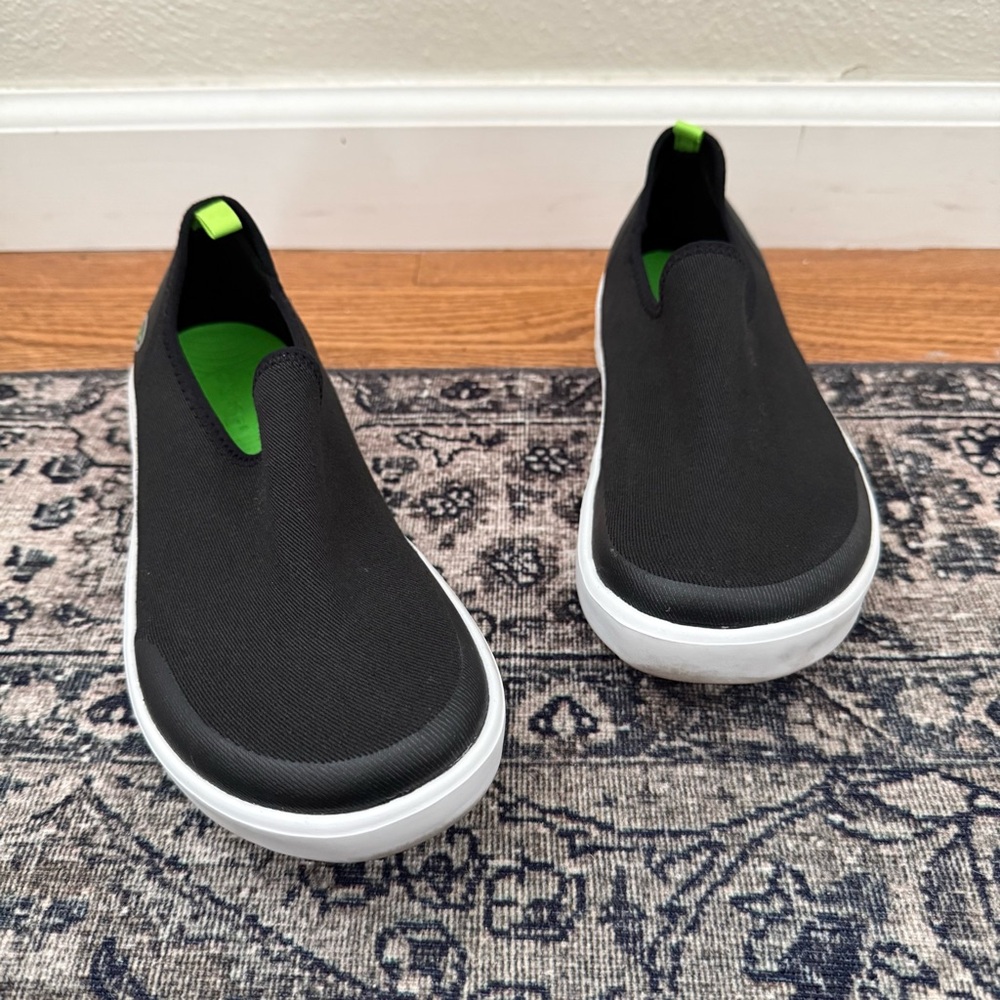 OOFOS Women’s 6.5 / 37.5 Eezee Low Slip On Recovery Shoes Neoprene Comfort
